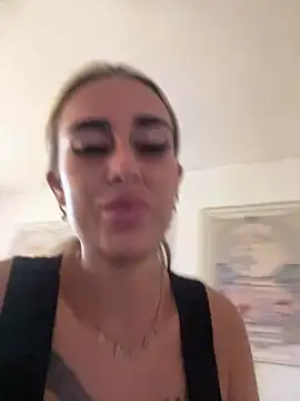 EllieMaeBaby online show from July 6, 6:54 pm