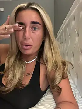 EllieMaeBaby online show from July 23, 9:45 pm