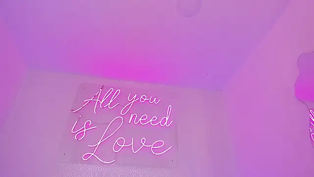 aleksandramiller  online show from May 15, 5:11 am