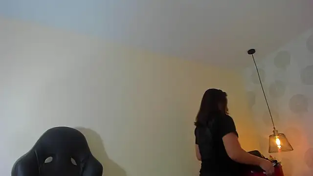 GIANAMILLER6 online show from April 9, 12:10 pm