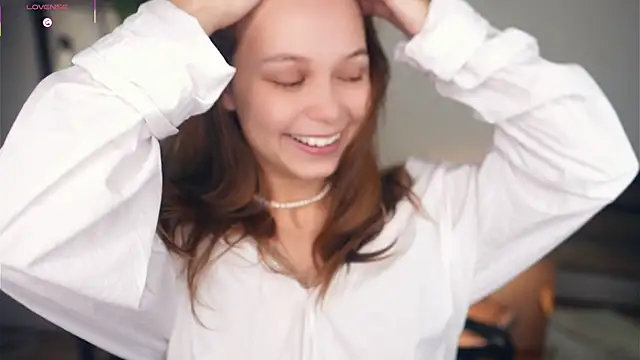 OdellaGillingham online show from November 6, 7:20 pm