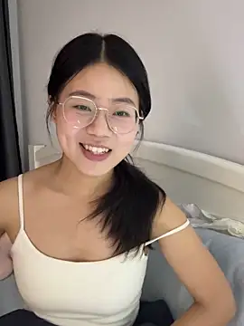 Snapshot of Ella-A9 chatting on September 25, 4:17 pm Ella-A9 online show from September 25, 4:17 pm
