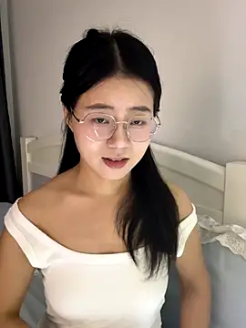Snapshot of Ella-A9 chatting on September 27, 4:36 pm Ella-A9 online show from September 27, 4:36 pm