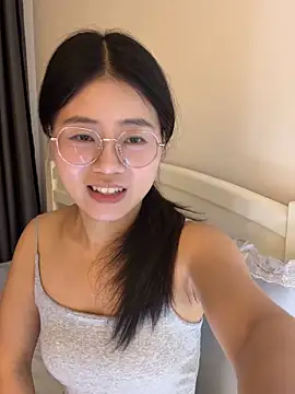 Snapshot of Ella-A9 chatting on September 29, 4:45 pm Ella-A9 online show from September 29, 4:45 pm