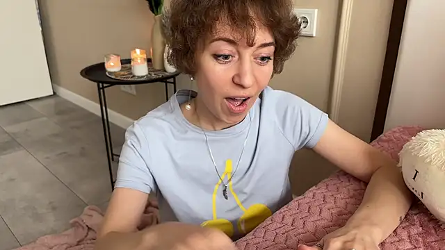 daniellia  online show from November 9, 9:49 am