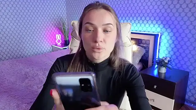EmmySkyy online show from October 3, 10:09 am