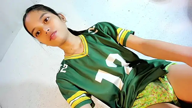 CUTIE GIRLSX online show from June 16, 1:23 pm