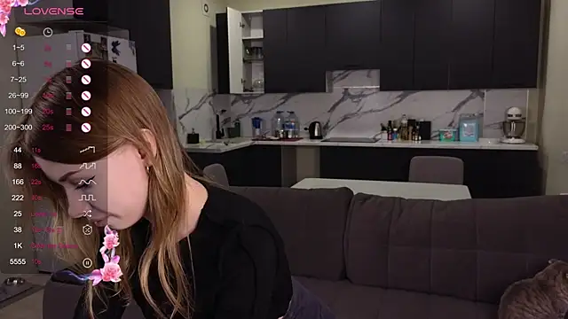 Snapshot of Sara_kaya chatting on October 22, 6:13 pm Sara kaya online show from October 22, 6:13 pm