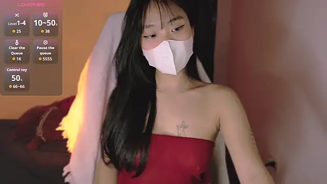 Phuong Bee online show from October 14, 1:14 pm