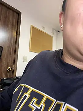 Zoey thompson online show from May 6, 4:27 am