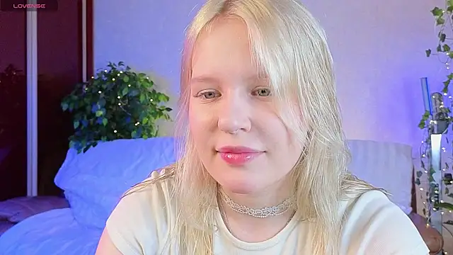 Mila Lioness online show from September 11, 5:30 am