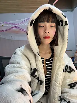 andymi1 online show from February 8, 7:56 am