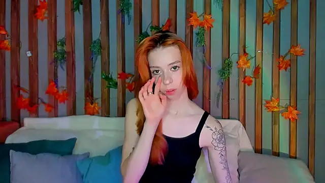 Lori Williams online show from December 18, 1:32 am