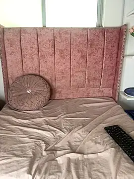 salomecute21 online show from March 3, 11:38 am