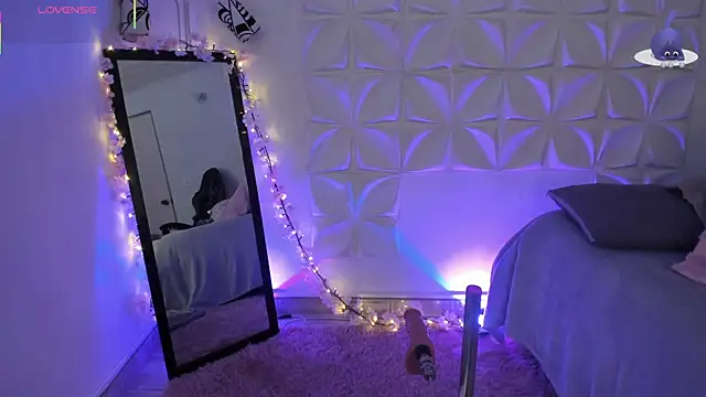 JuliethMoss online show from December 15, 8:58 pm