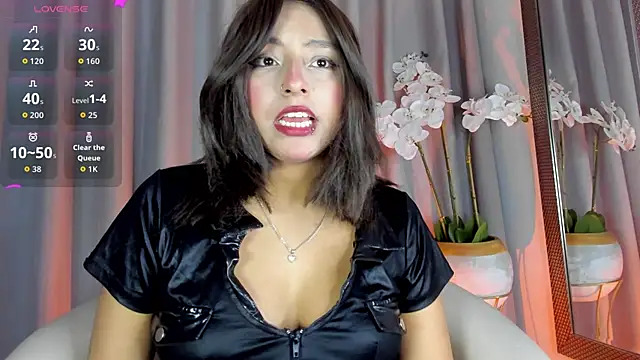 Snapshot of artemish__ chatting on October 2, 4:50 am artemish online show from October 2, 4:50 am