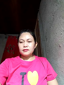 Everleigh mom online show from December 18, 10:31 am