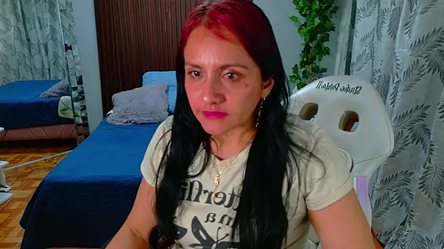 kataleya 29 online show from March 28, 8:08 pm