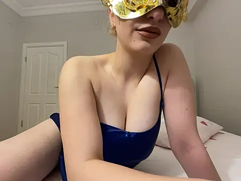 Elifeylull online show from April 9, 10:15 pm