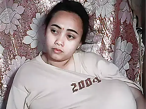 Snapshot of Pinay_Chubby20 chatting on September 23, 10:30 pm Pinay Chubby20 online show from September 23, 10:30 pm