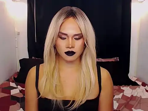 YllanaAltheaXxX online show from February 15, 5:21 am