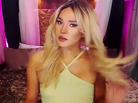 YllanaAltheaXxX online show from November 6, 10:10 am