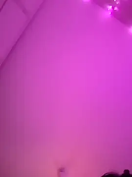 SwedishBaabe online show from April 19, 3:06 am