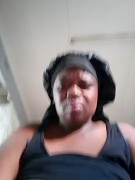 cairococo online show from November 19, 4:07 pm