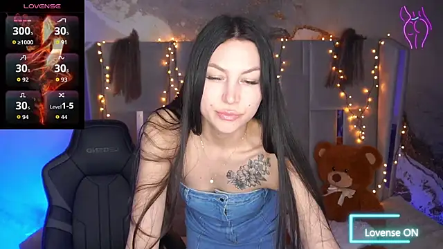 EliseVelour online show from March 24, 1:38 pm