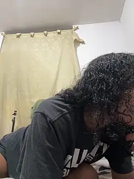 Valen1800 online show from February 6, 11:30 pm