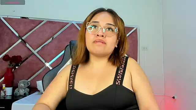 sara-lopez1 online show from September 8, 7:35 pm