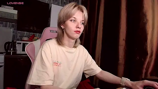 Madelaineses online show from May 28, 5:33 pm