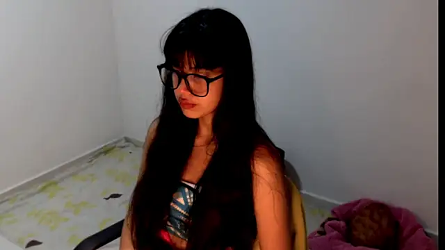 meganmiauu online show from May 19, 11:28 am