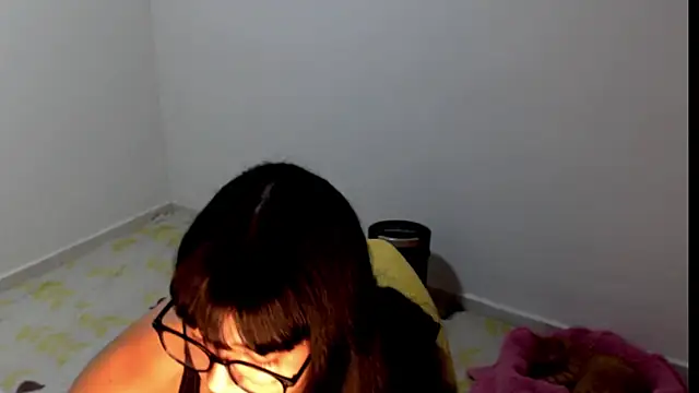 meganmiauu online show from May 12, 4:13 pm