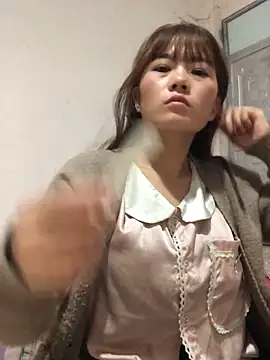 Maymay97 online show from December 17, 6:45 pm