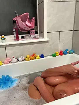 JustYourNormalCouple online show from October 26, 5:41 pm