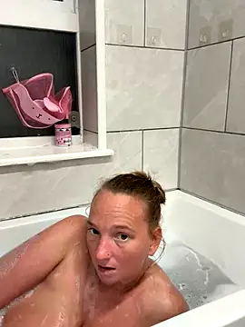 JustYourNormalCouple online show from October 25, 5:31 pm