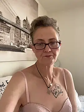 Curvy-Jinx online show from February 12, 1:46 pm