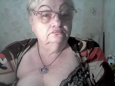 NatalieNorth online show from May 7, 9:40 pm