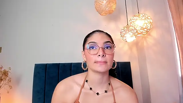 LunaAspen  online show from February 27, 6:30 pm