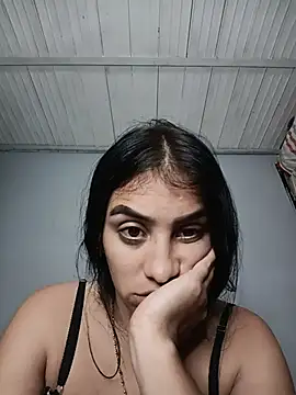 Bigtiti01 online show from May 11, 5:09 am