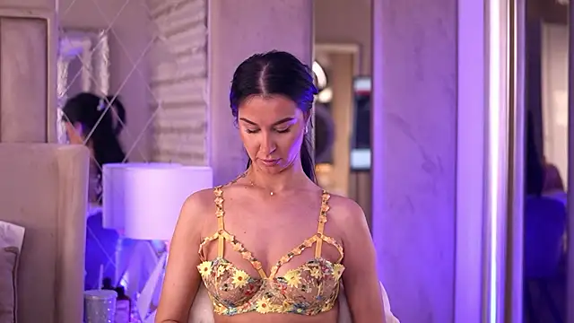 FrancescaDante online show from March 13, 7:31 am