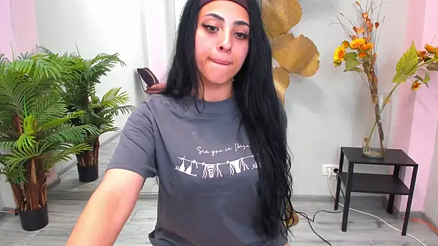 Cupcake Izzy online show from May 23, 8:18 pm