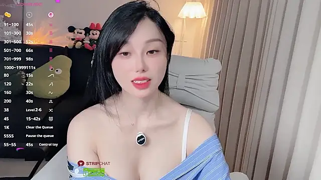 Xiatian520  online show from May 2, 8:17 am