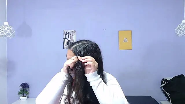 penelope gucci1 online show from November 17, 12:39 pm