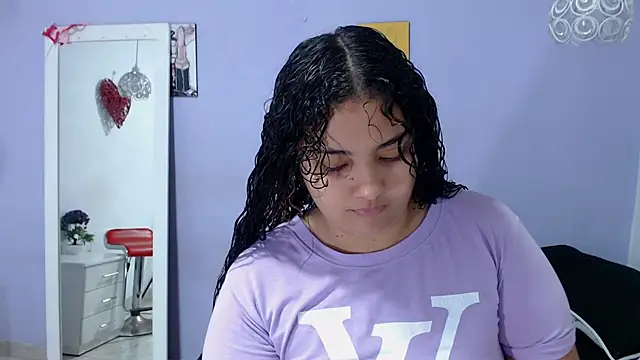 penelope gucci1 online show from October 8, 12:09 pm