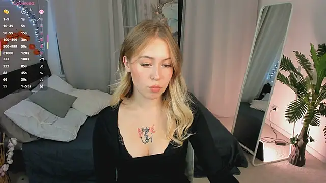 LanaRoselle online show from October 23, 3:51 pm