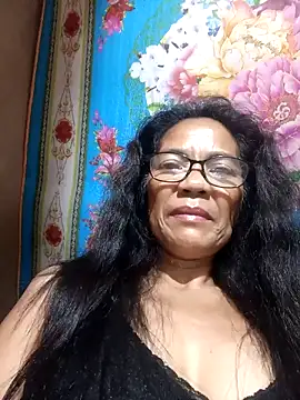 Snapshot of ImYourWoman_55 chatting on September 10, 11:16 pm ImYourWoman 55 online show from September 10, 11:16 pm