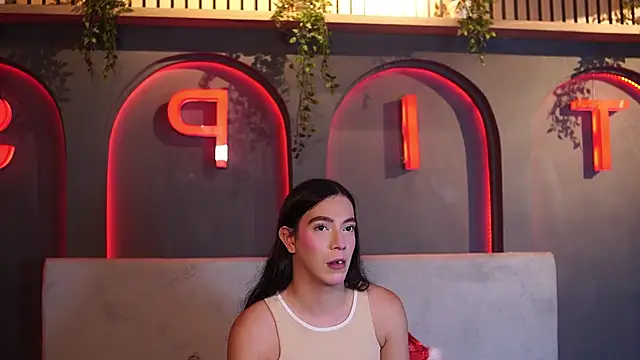 Ariaa Isabell online show from May 21, 6:39 pm