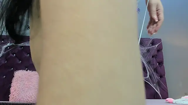 RedAngel1- online show from October 30, 12:39 pm